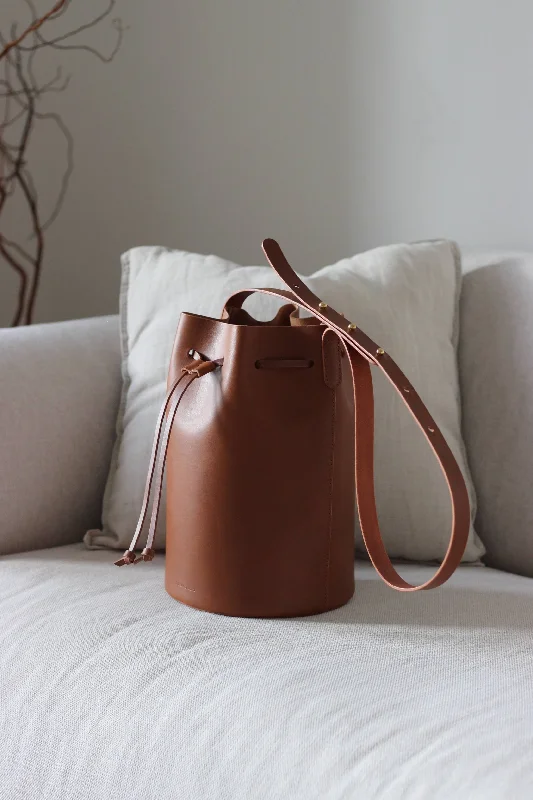 Timeless Style Promotions Leather bucket bag brown