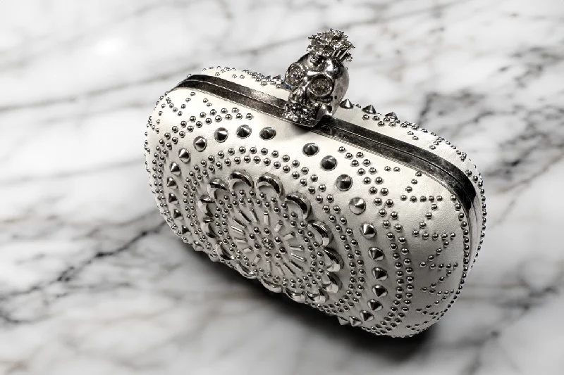 Uxury Designer Handbag Brands Alexander McQueen Studded Leather Skull Minaudiere