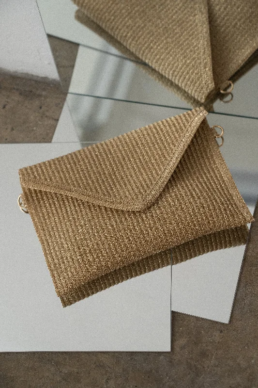 Tsa-Approved Bags For Hassle-Free Airport Security Gold Envelope Woven Clutch