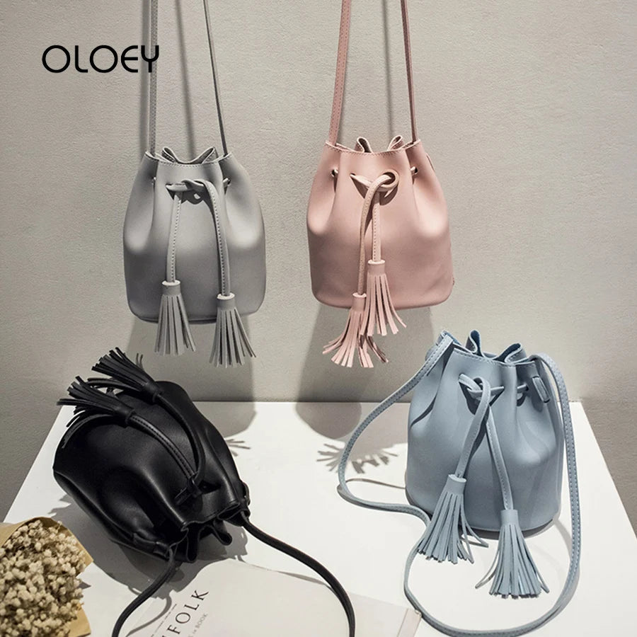 Compact Bags For Minimalist Travelers Vintage Small Women Tassel Bucket Bag For Luxury Handbags Women Shoulder Bags Designer Girls Drawstring Messenger Crossbody Bag