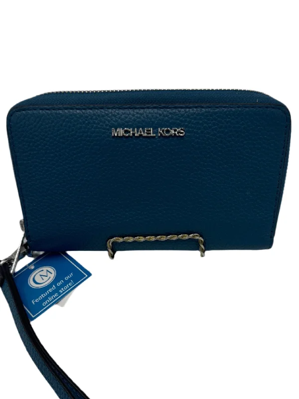 Stylish Yet Affordable Bags Wallet / Wristlet Designer By Michael Kors