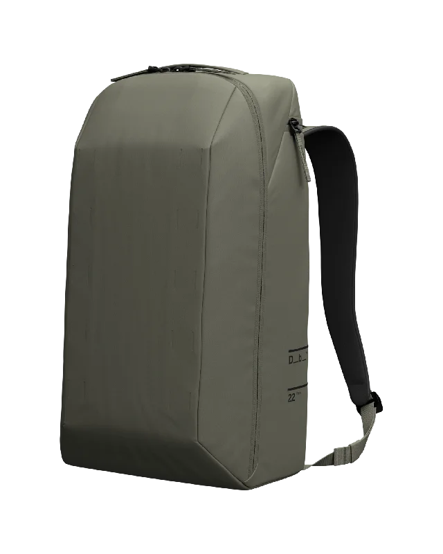 Compact Bags For Minimalist Travelers Freya Backpack 22L Moss Green