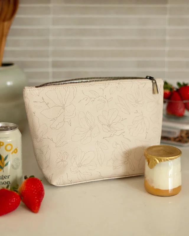 Sporty Bags For Active And Athletic Lifestyles Insulated Snack Pouch