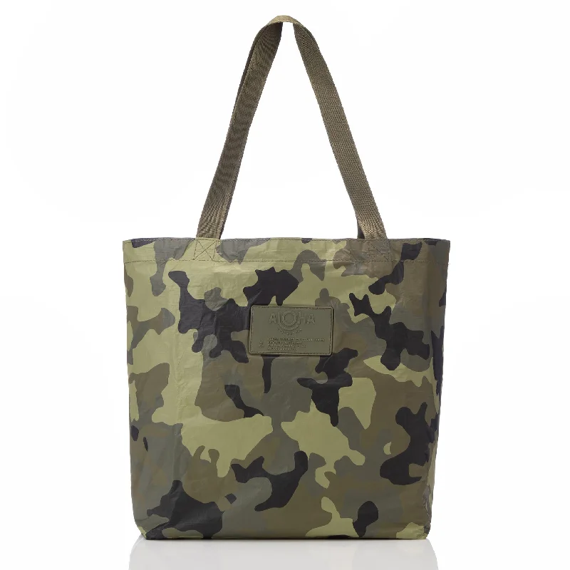Seasonal Clearance Bags For Summer, Winter, Etc. Reversible Tote | Camo