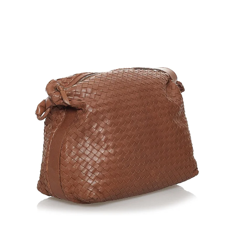 Eco-Friendly Bags For Sustainable Fashion Lovers Bottega Veneta Intrecciato Leather Shoulder Bag (SHG-31180)