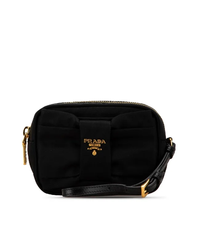 Bags For Minimalist And Functional Design Bow Detail Nylon Wristlet Clutch with Leather Strap Bags For Minimalist And Functional Design Bow Detail Nylon Wristlet Clutch with Leather Strap