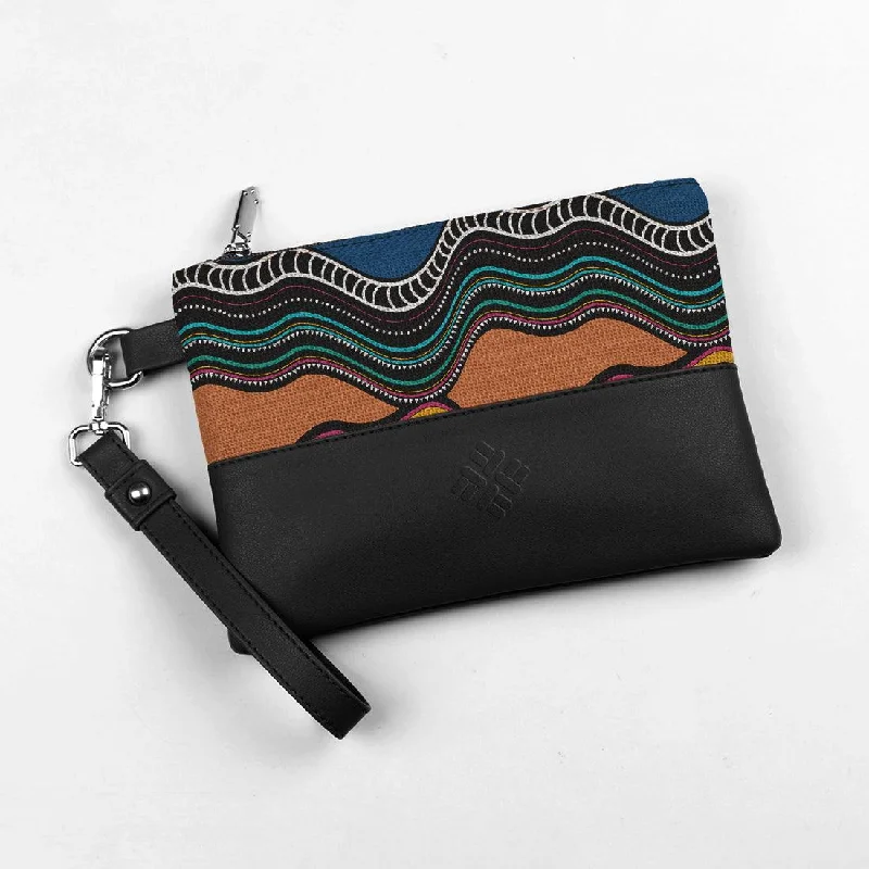 Minimalist Leather Bag For Modern Aesthetics Black Toiletry Pouch Waves