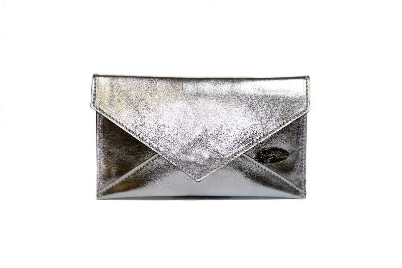 Active Lifestyles Half Way III Clutch | Metallic Silver