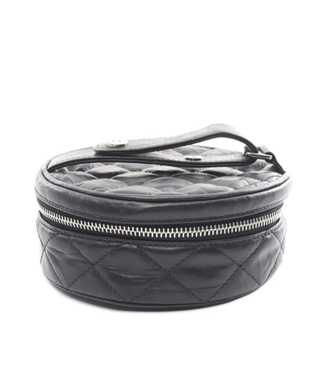 Glamorous Bags For Evening Events And Parties Quilted Calfskin Round Clutch with Zip Closure