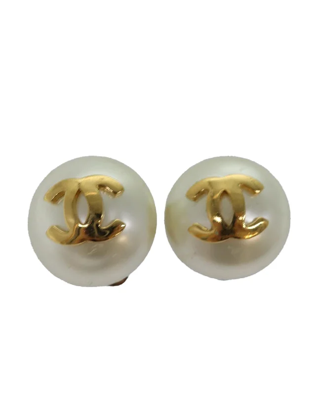 Minimalist Bags For Clean And Modern Aesthetics Gold CC Logo Metal Earrings