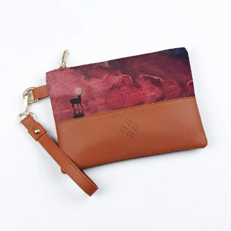 Stylish Bags With Discounts Toiletry Pouch Deer Moon