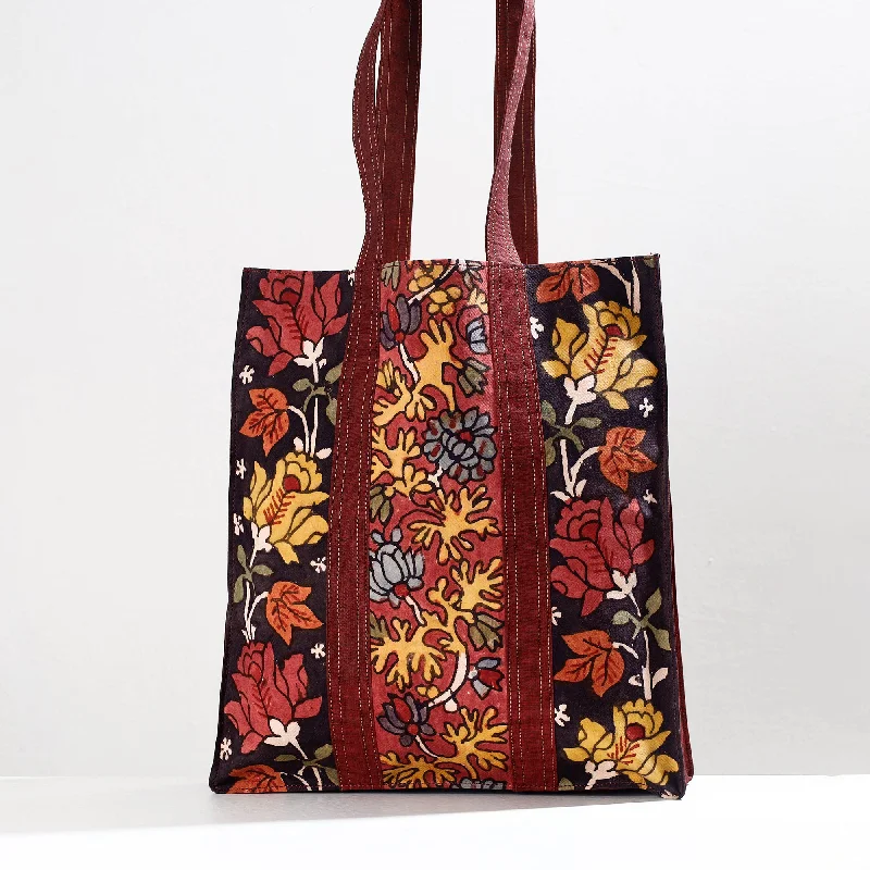 Trendy Bags For Women And Men In 2025 Black - Handpainted Kalamkari Natural Dyed Cotton Shoulder Bag
