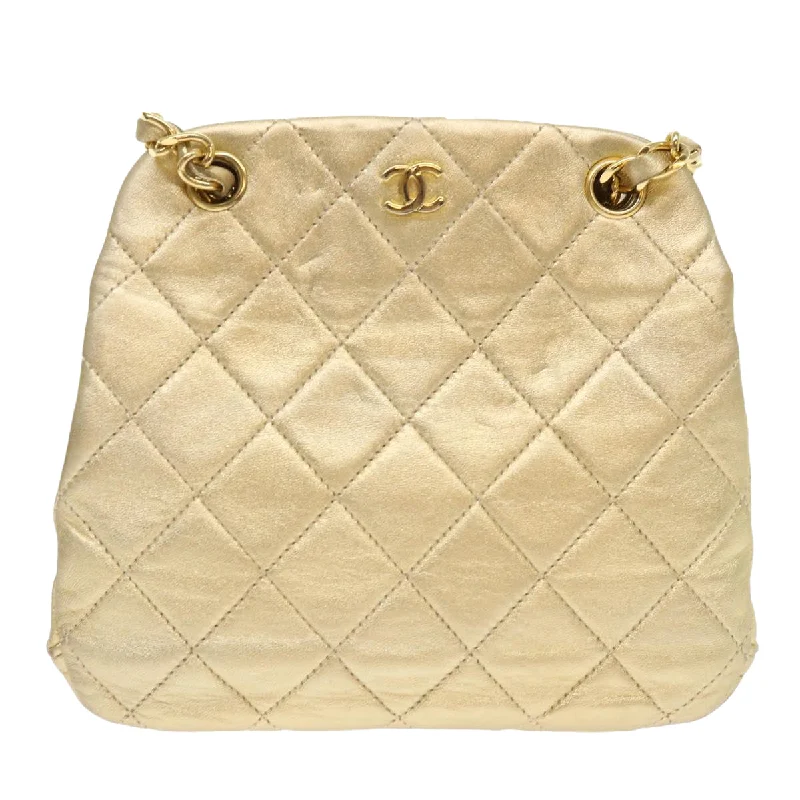 Eco-Friendly Bags For Sustainable Fashion Lovers Chanel Matelassé  Leather Shoulder Bag (Pre-Owned)