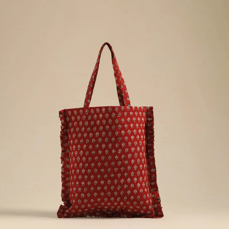 Minimalist Bags For Clean And Modern Aesthetics Handcrafted Cotton Frill Jhola Bag 09