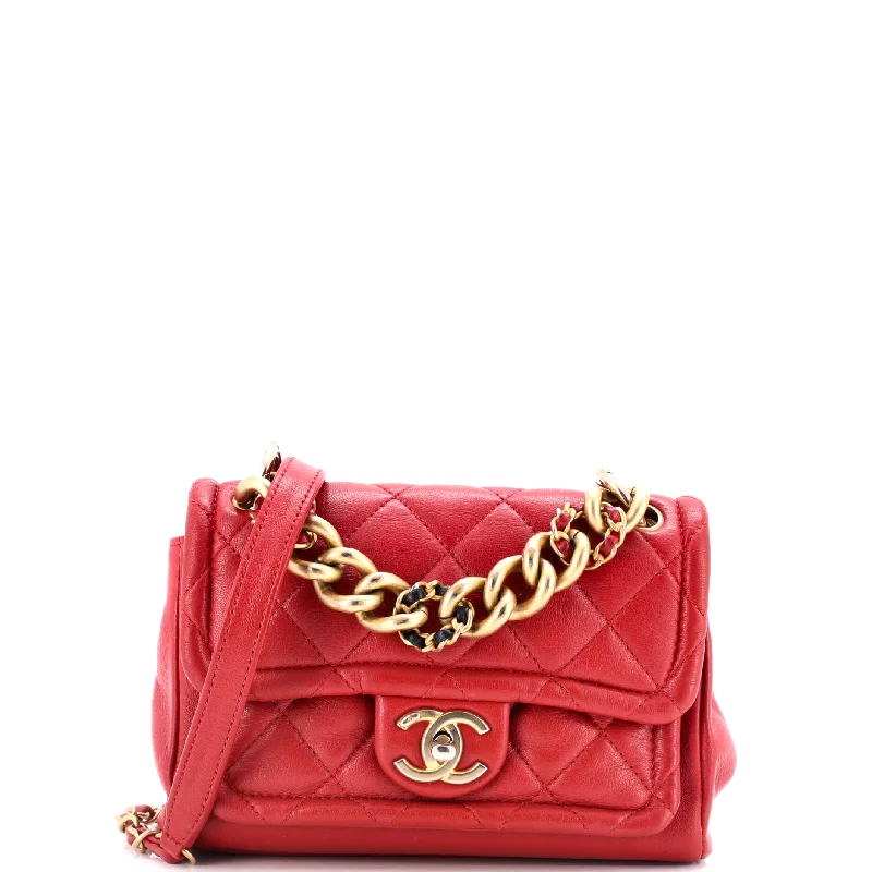 Lightweight Bags With Clearance Prices Linked In CC Chain Flap Bag Quilted Lambskin Small