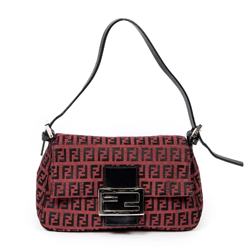 Stylish Bags For Fashion Bloggers Mini Baguette